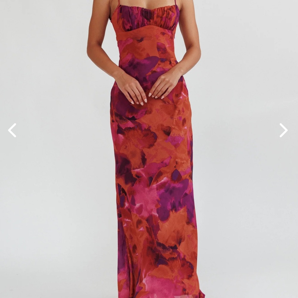 Selfie Leslie Dress